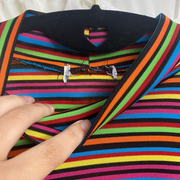 Rainbow striped vintage mock neck tee - Picture 4 of 4